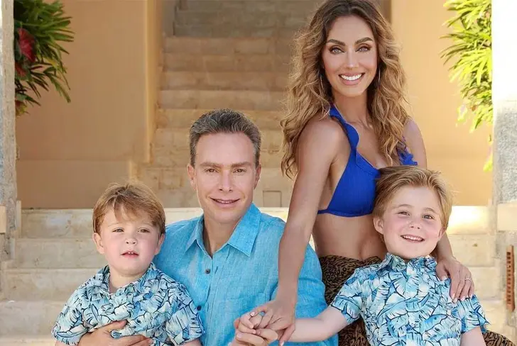 Anahí y su familia. Imagen tomada de El Universo