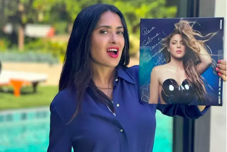 Instagram de Salma Hayek presumiendo el obsequio de Shakira