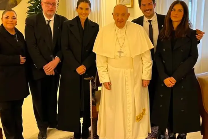 &nbsp;Lorena González Herrera con el Papa Francisco (Foto: Instagram @lologlez)