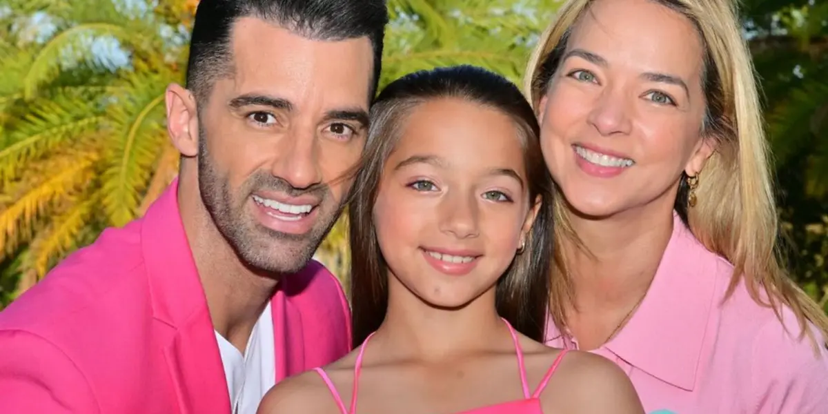 Adamari López junto a Toni Costa y su hija Alaïa. (Foto: People en Español)