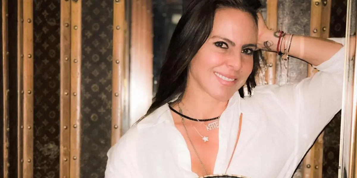 Kate Del Castillo Reapareció Mostrando Su Polémico Vientre Abultado