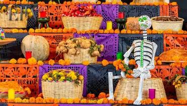 Papel picado en el altar / Foto: "Cocina fácil"