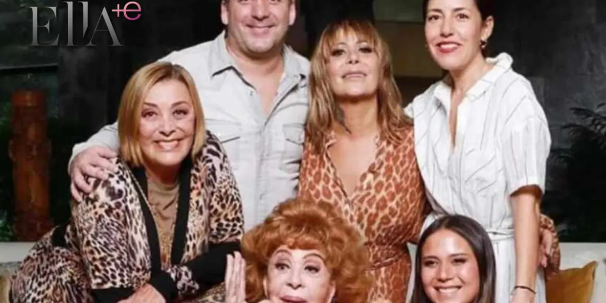 Silvia Pinal y sus hijos / Foto:  TV Azteca