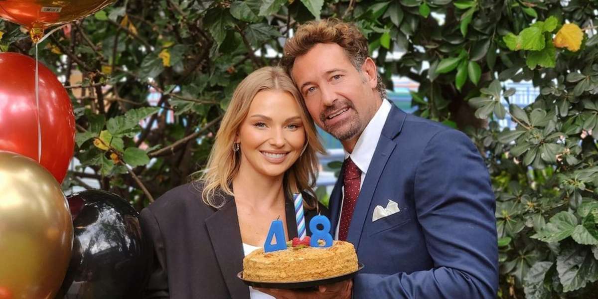 Tras la supuesta reconciliación, la pareja grita su amor a los cuatro vientos, esto en medio del festejo de cumpleaños número 48 de Gabriel Soto